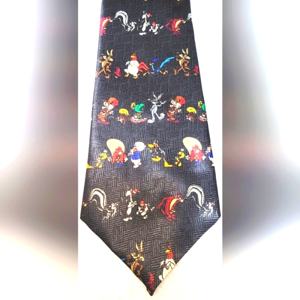 Looney Tunes Mania Black Tie Tweety, Fud, Bugs Bunny, Dafty Duck, Taz